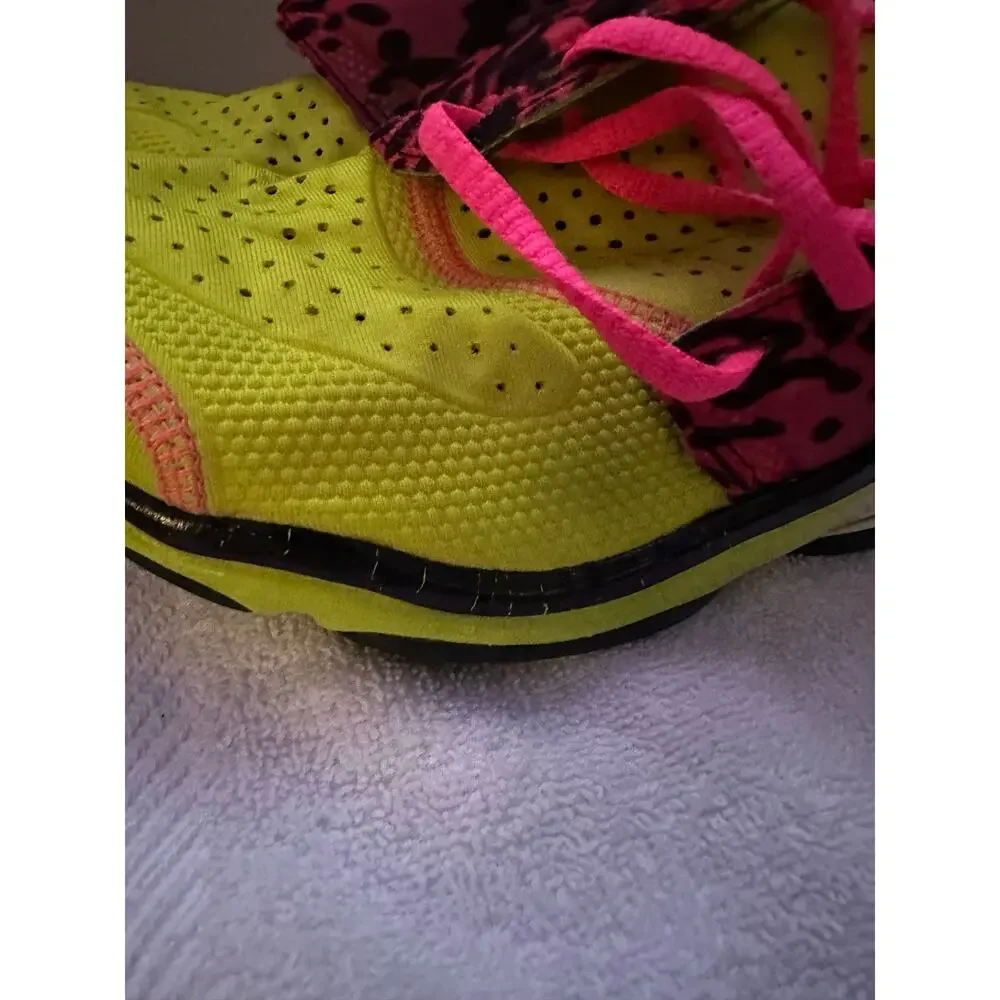 Under Armour MPZ Micro G Yellow Leopard print Women's Sz 11 - Picture 9 of 9
